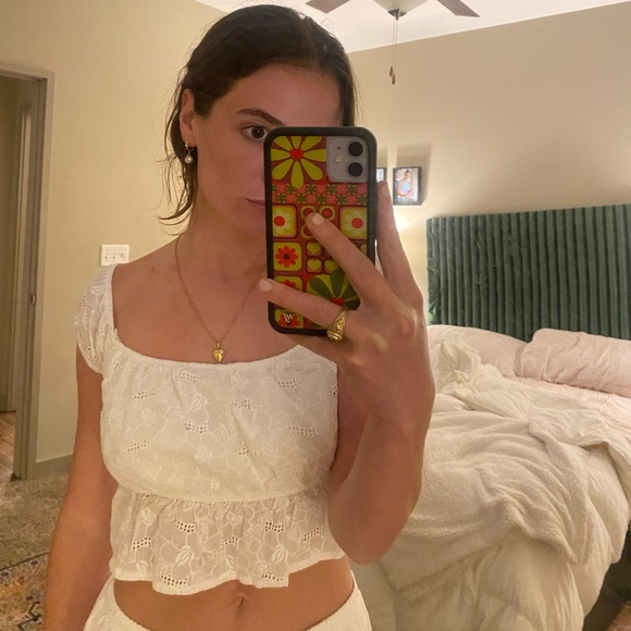 White cropped eyelet top - Picture 3 of 5